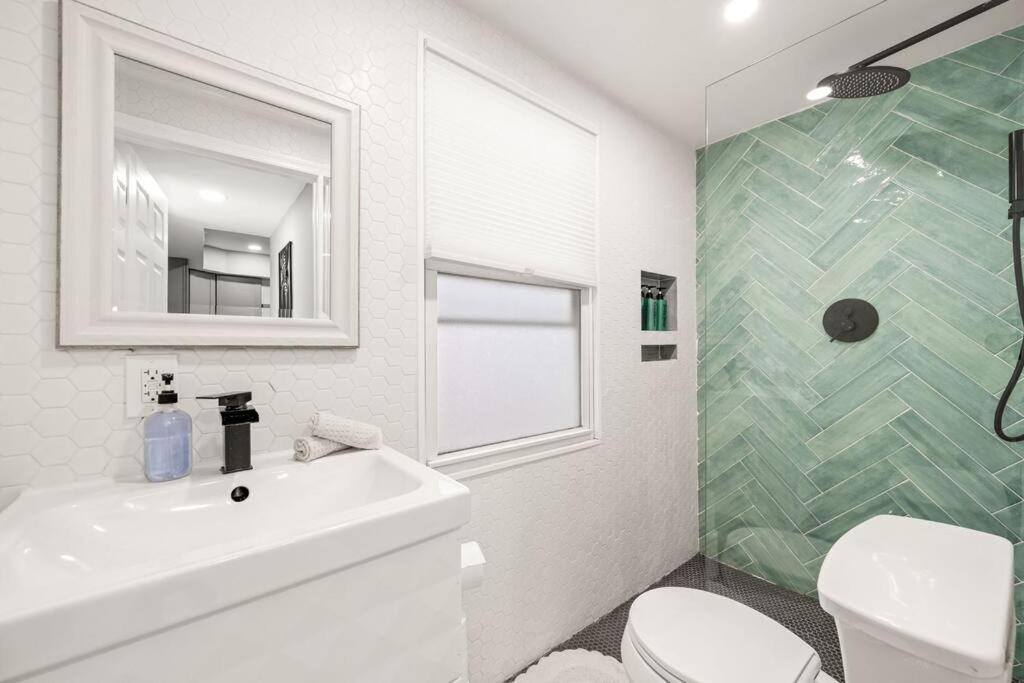 New! Cozy Apt In Center City! フィラデルフィア エクステリア 写真
